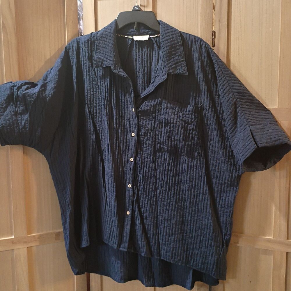 Umgee navy blue shirt